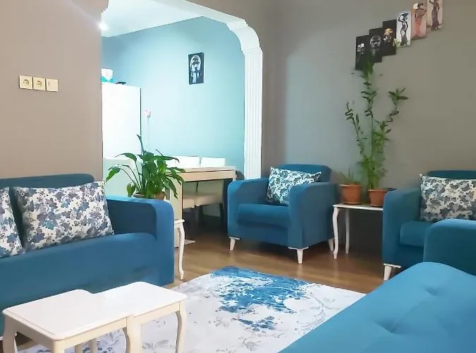 Central & Seaside Apartment With Shisha